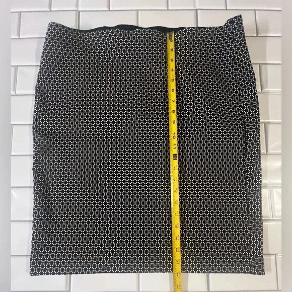 Elle Black and White Polka Dot Skirt - Picture 3 of 7